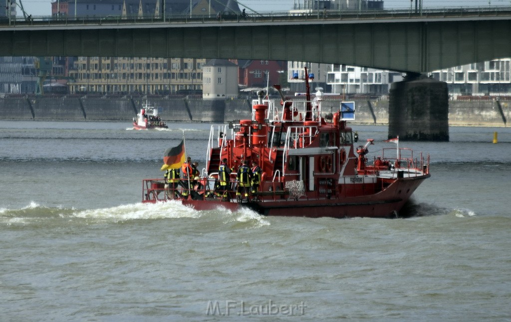 Schiff 1 Koeln in Hoehe der Koelner Zoobruecke P268.JPG - Miklos Laubert